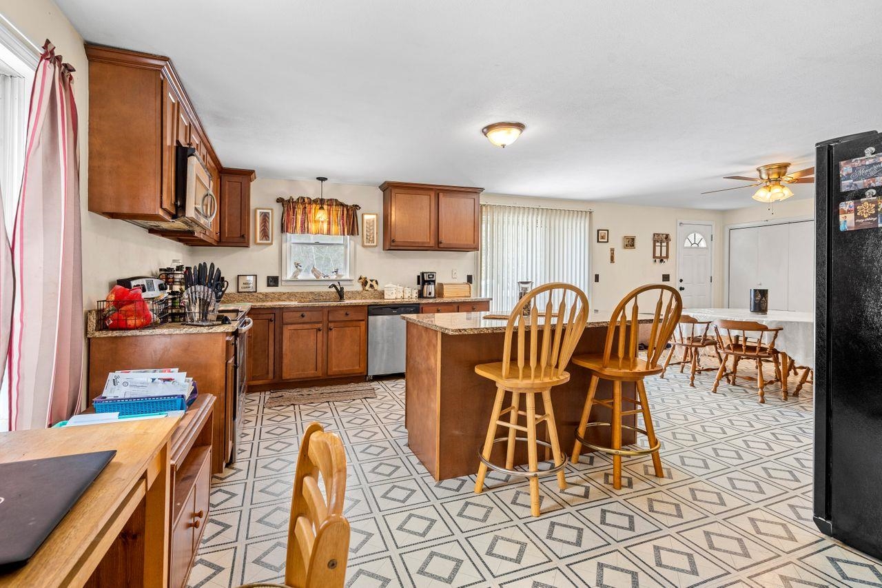 29 Stevens Hill Road Nottingham, NH 03290 - Photo 11 of 40