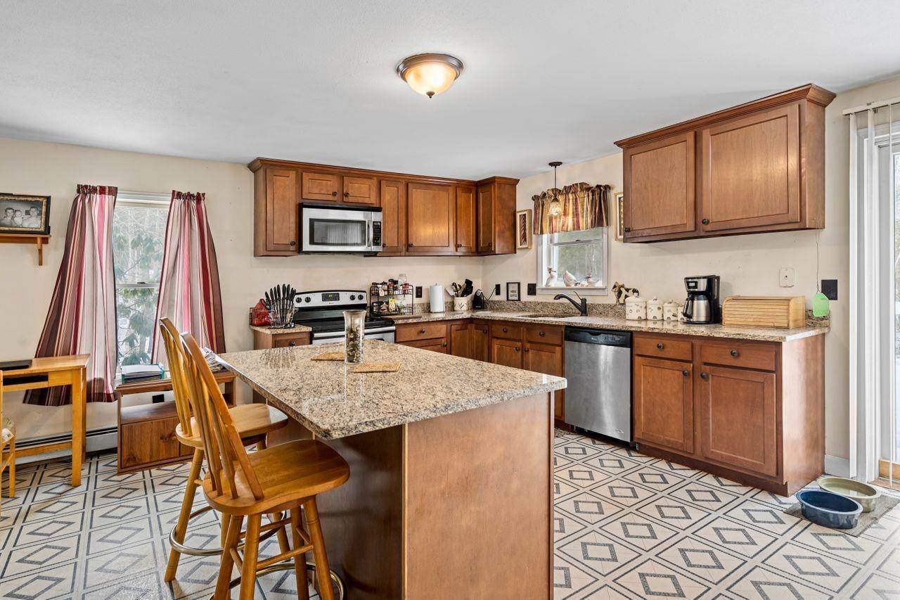 29 Stevens Hill Road Nottingham, NH 03290 - Photo 8 of 40