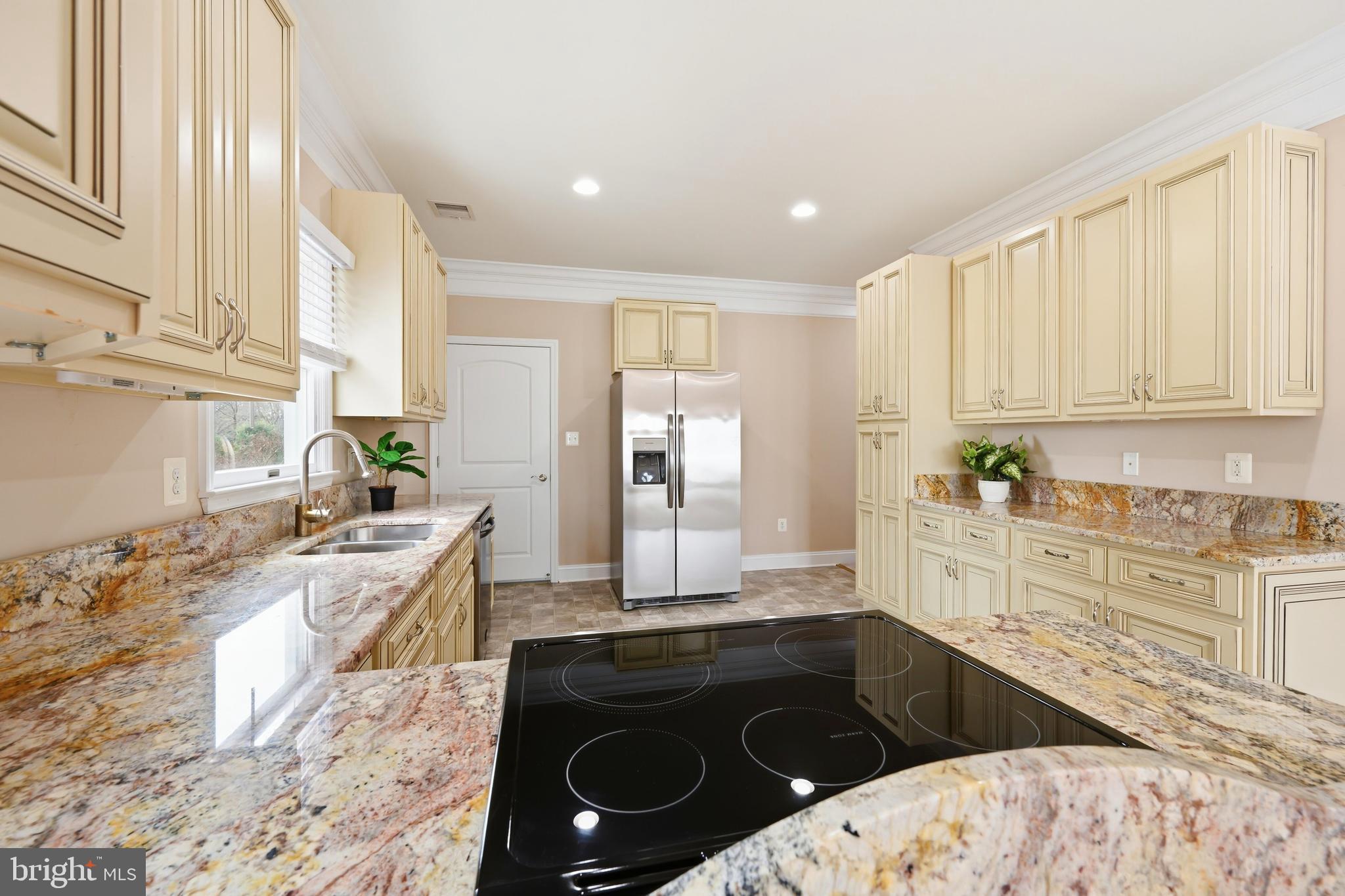 351 Wye Road Queenstown, MD 21658 - Photo 76 of 92 Apartment kitchen