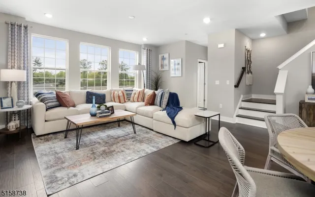 $855,940 | 69 Eastwood Terrace, Unit 69, East Hanover, NJ 07936