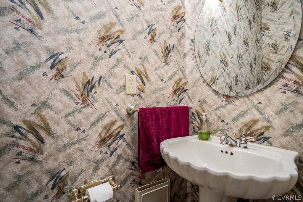 4008 Timber Ridge Road Midlothian, VA 23112 - Photo 21 of 36 POWDER ROOM