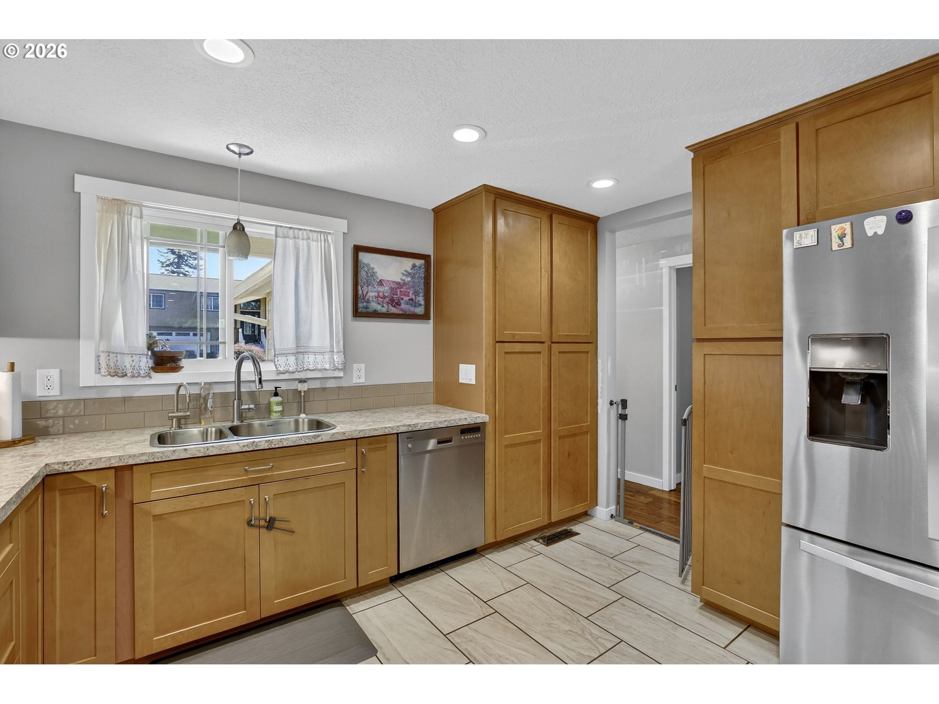 4177 Southeast 12th Street Gresham, OR 97080 - Photo 7 of 32