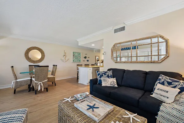 $1,975 | 1605 Highway 1, Unit M2101, Jupiter, FL 33477