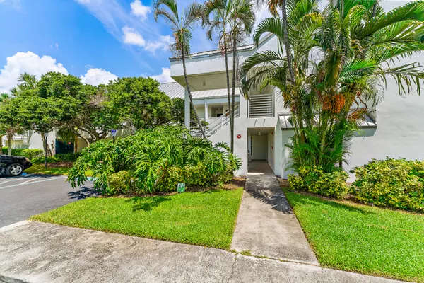 $1,975 | 1605 Highway 1, Unit M2101, Jupiter, FL 33477