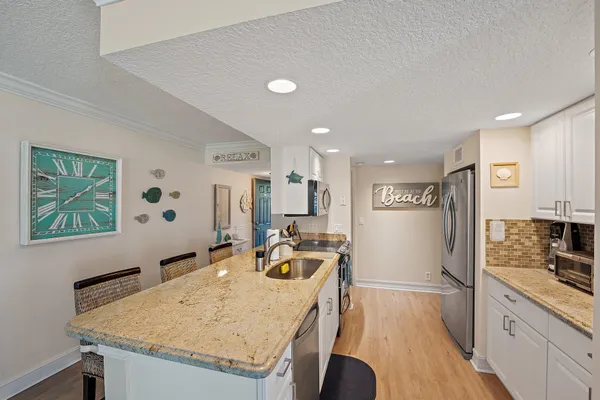 $1,975 | 1605 Highway 1, Unit M2101, Jupiter, FL 33477