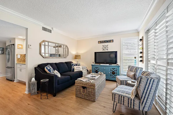 $1,975 | 1605 Highway 1, Unit M2101, Jupiter, FL 33477