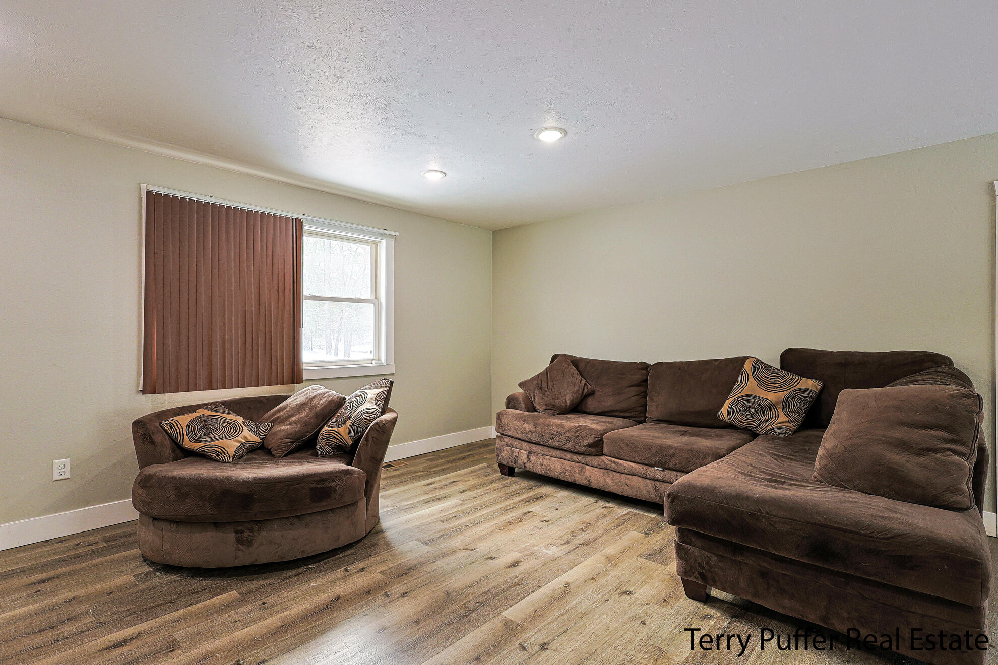 688 Cherry Road Twin Lake, MI 49457 - Photo 4 of 29 IMG_0283