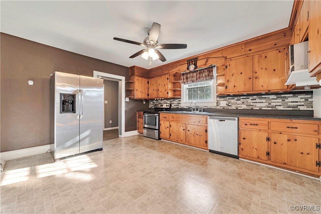 4305 Lakeview Road Petersburg, VA 23803 - Photo 32 of 45 Kitchen with appliances with stainless steel finis
