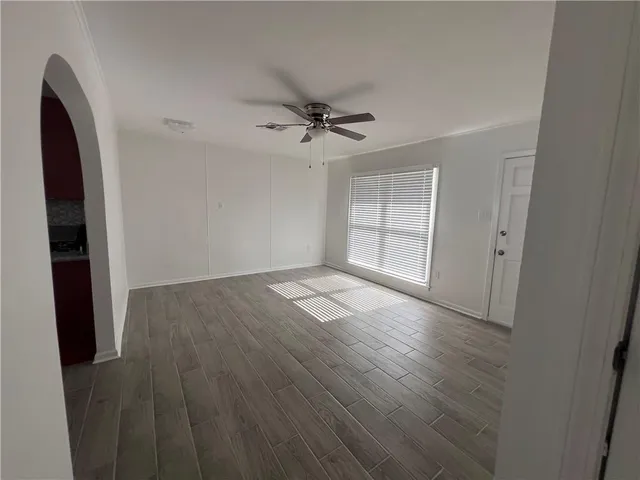 $1,700 | 34 Tulip Drive, Gretna, LA 70053