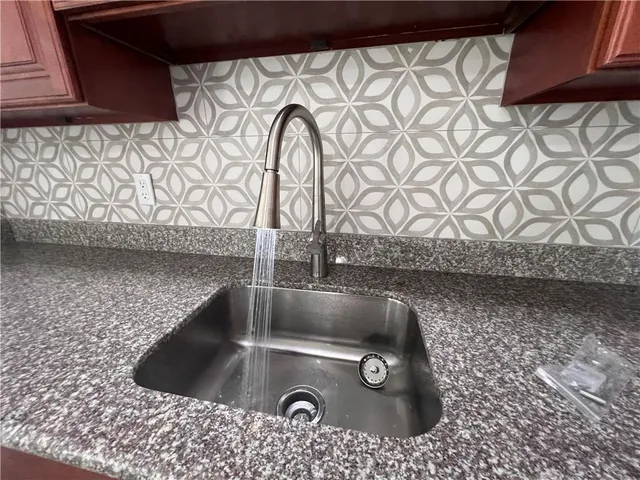 $1,700 | 34 Tulip Drive, Gretna, LA 70053