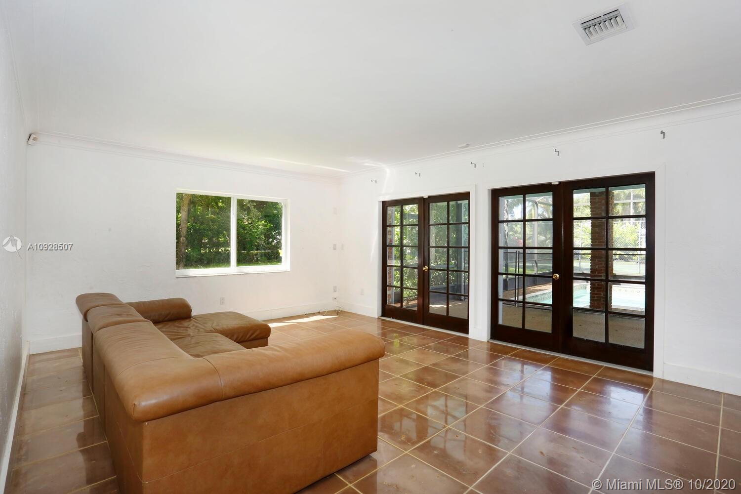 12800 Old Cutler Road Pinecrest, FL 33156 - Photo 13 of 41 Gallery Image 13