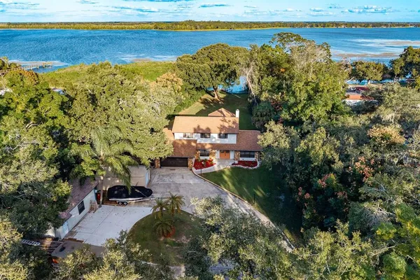 $650,000 | 1416 Grove Avenue, Fruitland Park, FL 34731
