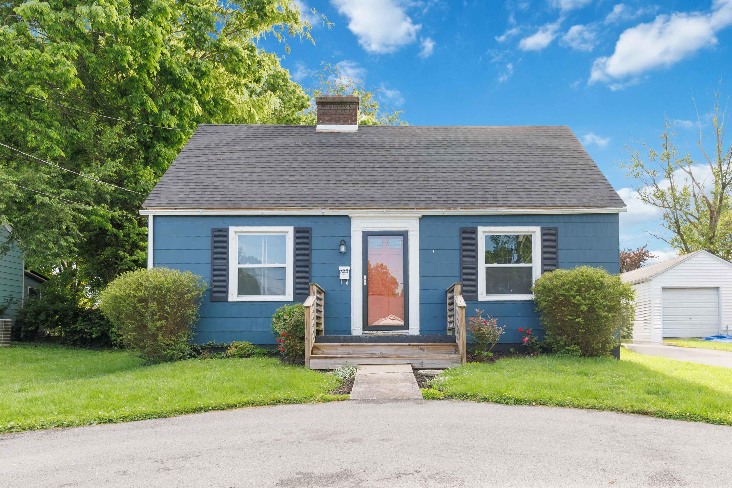 723 Alton Road Danville, KY 40422 - Photo 3 of 26 003