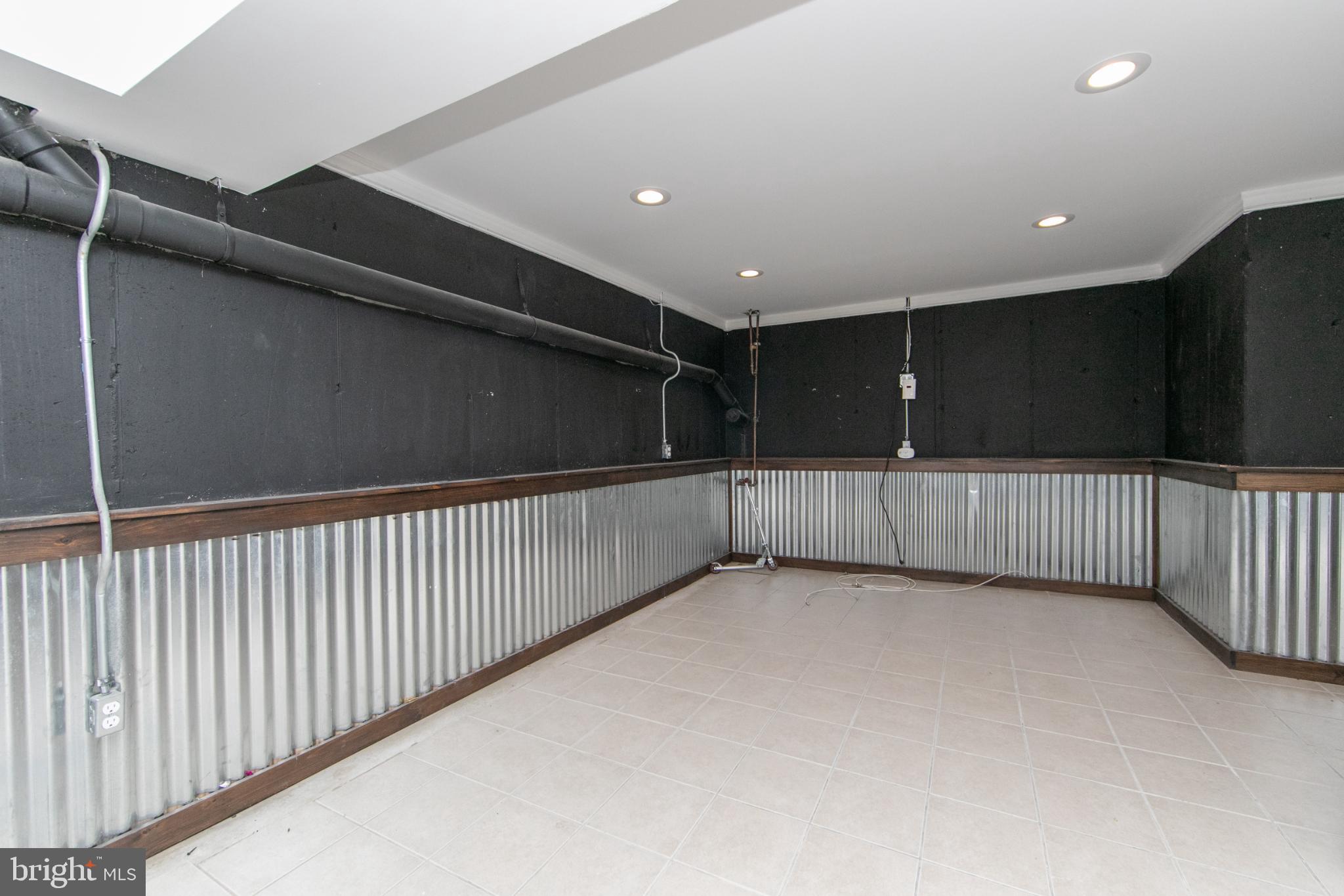 131 Crossing Way Lindenwold, NJ 08021 - Photo 20 of 34 Basement living area