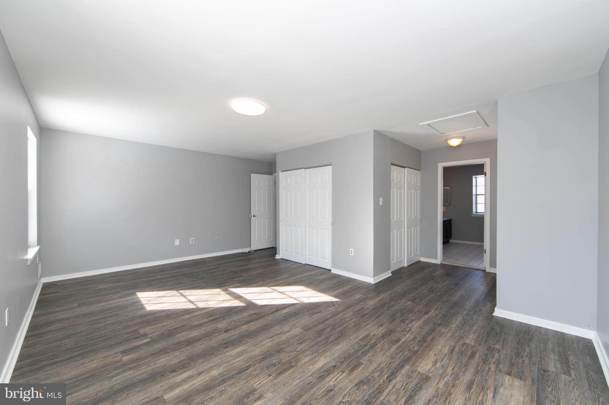 131 Crossing Way Lindenwold, NJ 08021 - Photo 10 of 34 Main bedroom with storage