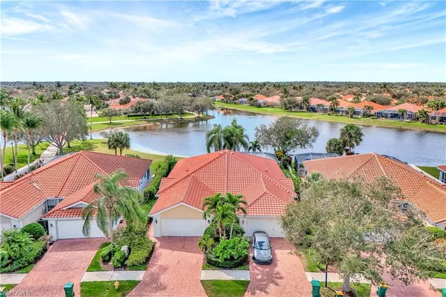$469,900 | 4255 Redonda Lane, Naples, FL 34119