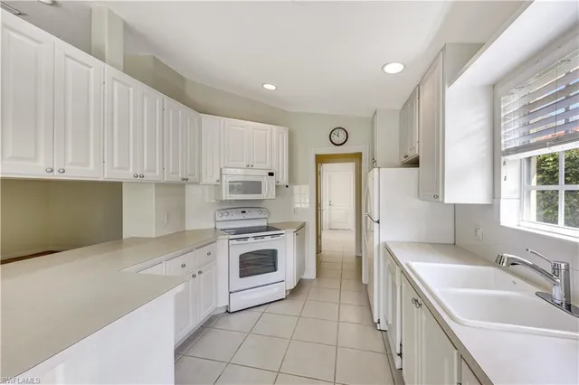 $469,900 | 4255 Redonda Lane, Naples, FL 34119