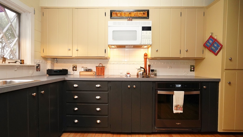 678 North Main Street Attleboro, MA 02703 - Photo 9 of 42