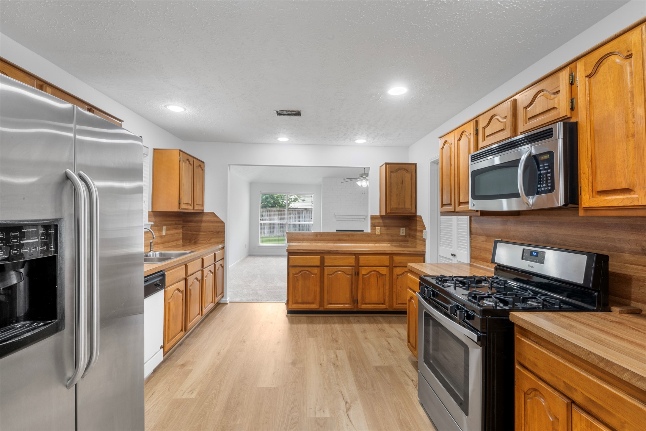 25802 Chapel Ridge Lane Spring, TX 77373 - Photo 9 of 29 Gallery Image 9