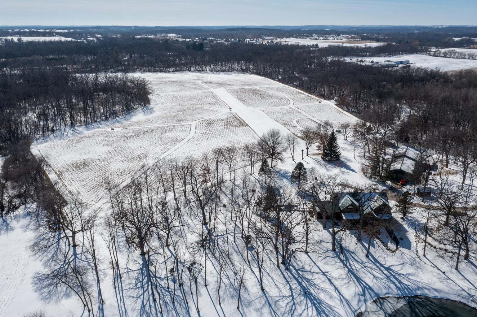 4901 Maple Road East Troy, WI 53120 - Photo 3 of 34
