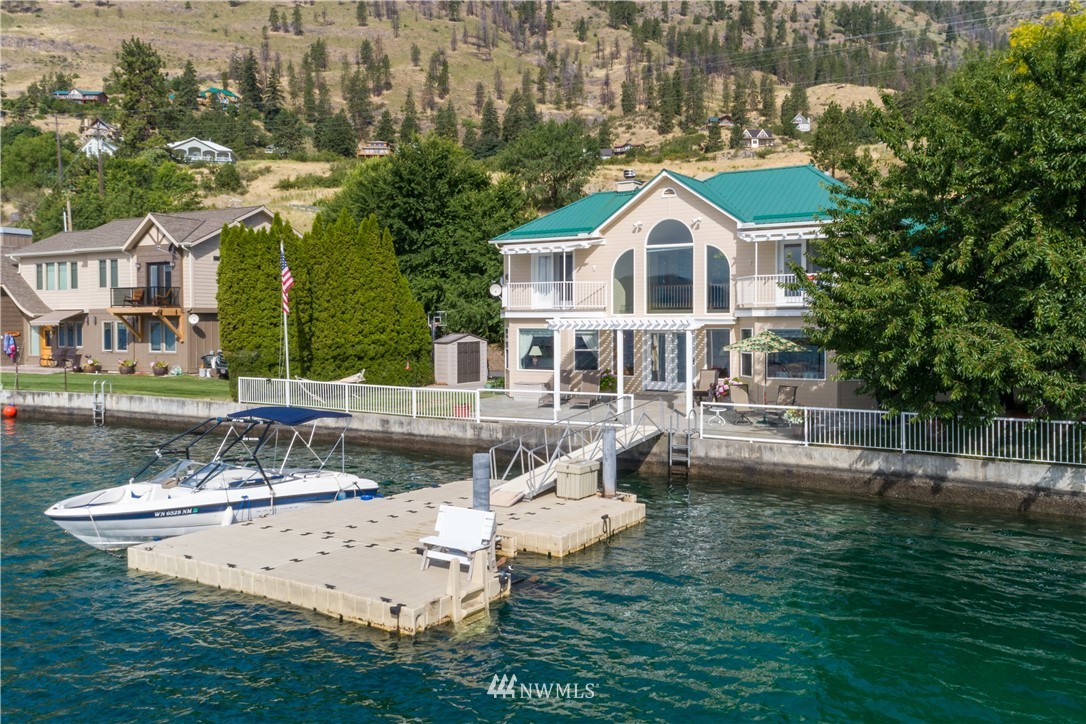 14760 South Lakeshore Road Chelan, WA 98816 - Photo 3 of 25 Gallery Image 3