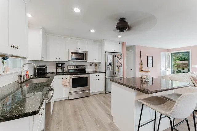 $599,900 | 649 Middle Road, Acushnet, MA 02743