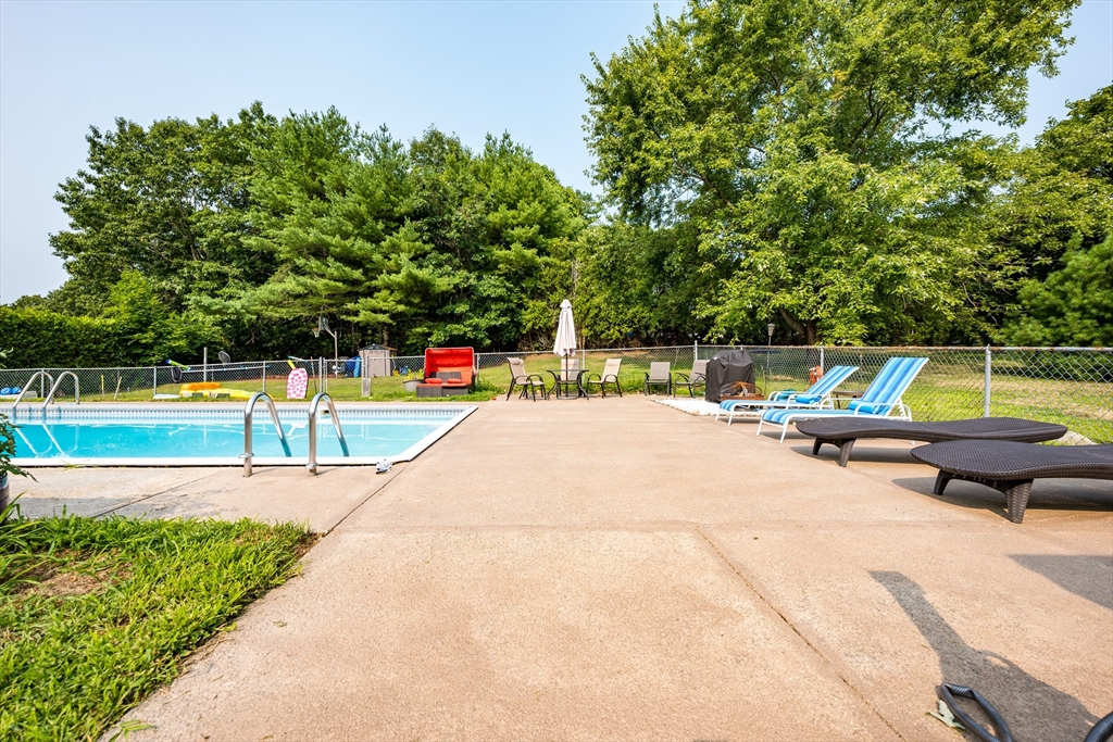 649 Middle Road Acushnet, MA 02743 - Photo 36 of 42