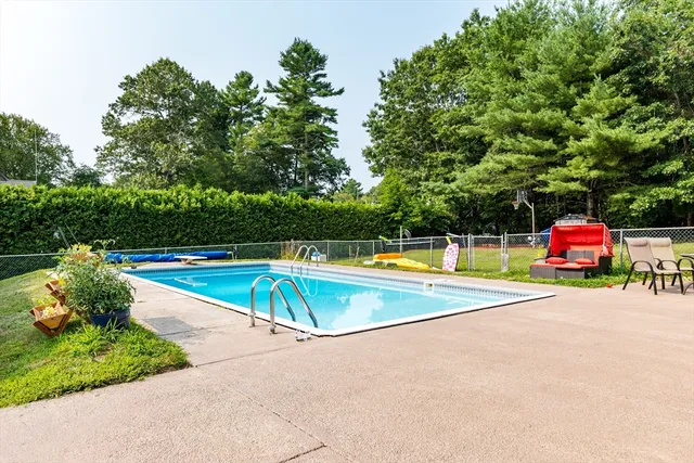 $599,900 | 649 Middle Road, Acushnet, MA 02743