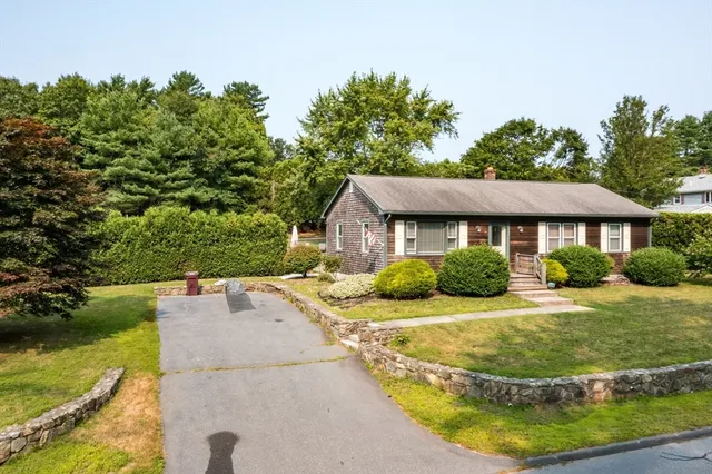 $599,900 | 649 Middle Road, Acushnet, MA 02743