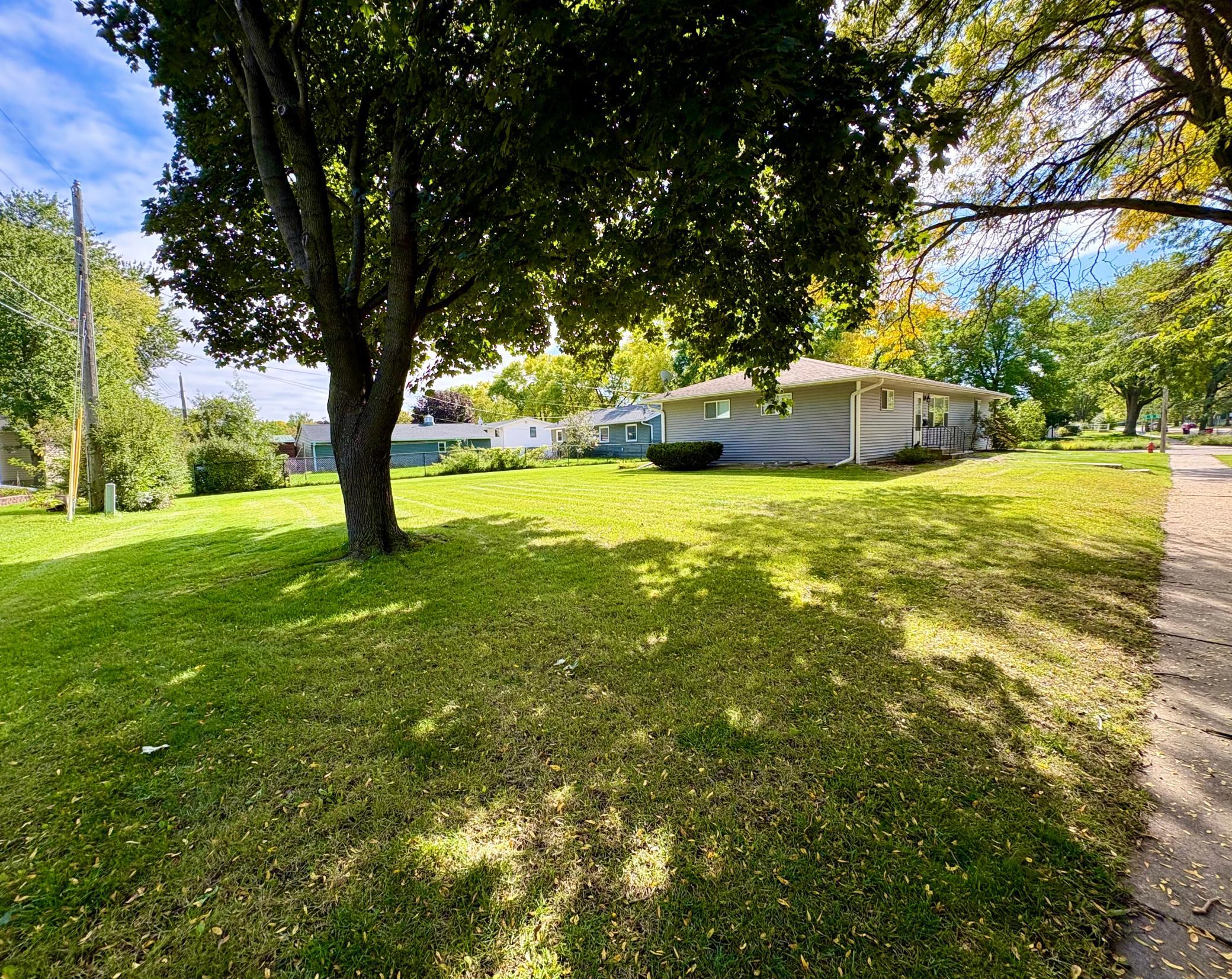 1464 6th Avenue Southeast Rochester, MN 55904 - Photo 2 of 42 Gallery Image 2