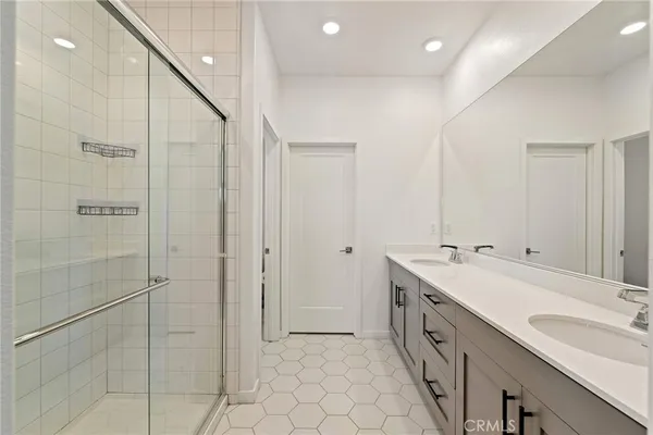 $1,098,000 | 719 South Grable Circle, Orange, CA 92868