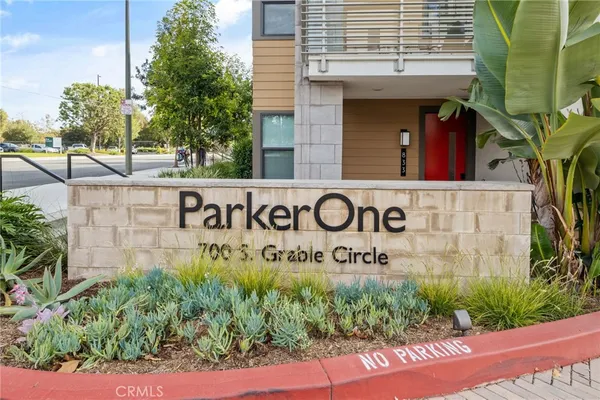 $1,098,000 | 719 South Grable Circle, Orange, CA 92868