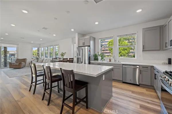 $1,098,000 | 719 South Grable Circle, Orange, CA 92868