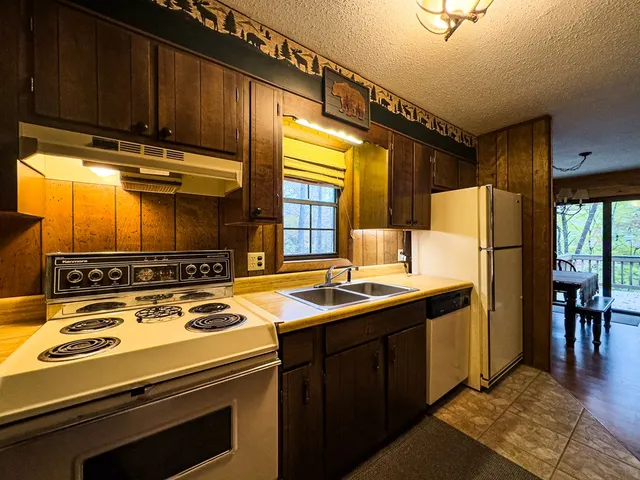 $229,900 | 231 Dogwood Circle, Hayesville, NC 28904