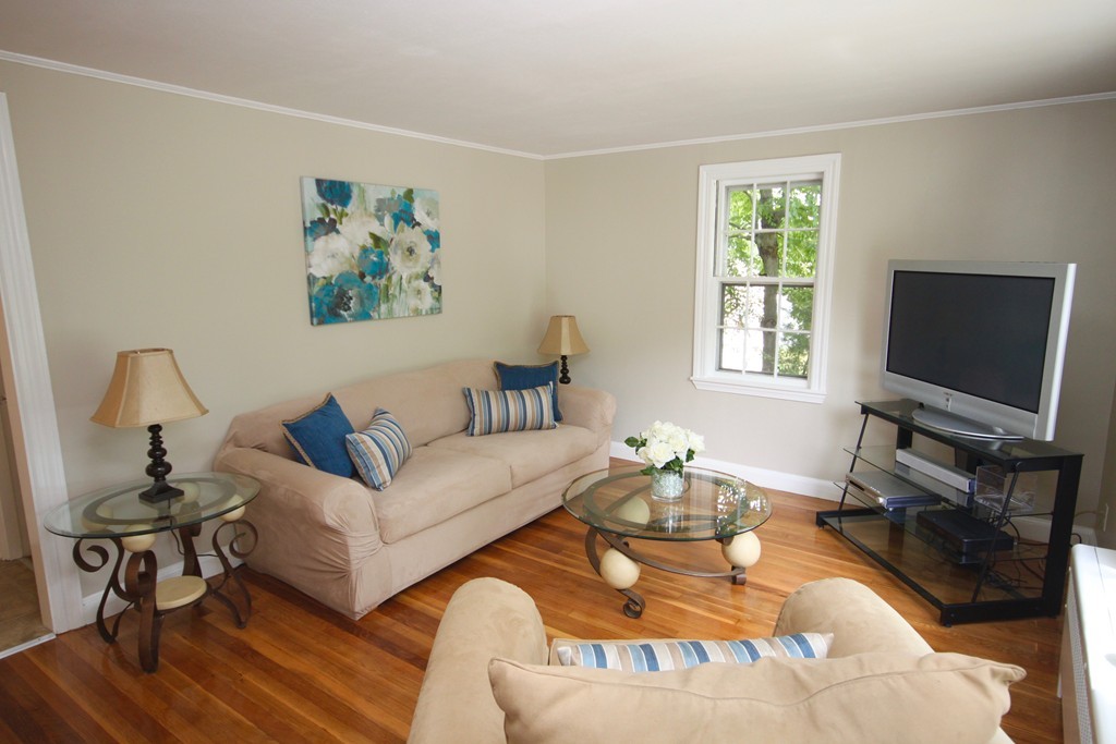 27 Chute Road Dedham, MA 02026 - Photo 4 of 25 Gallery Image 4