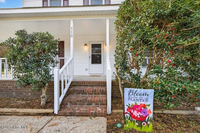 $277,500 | 110 Stonebridge Trail, Havelock, NC 28532