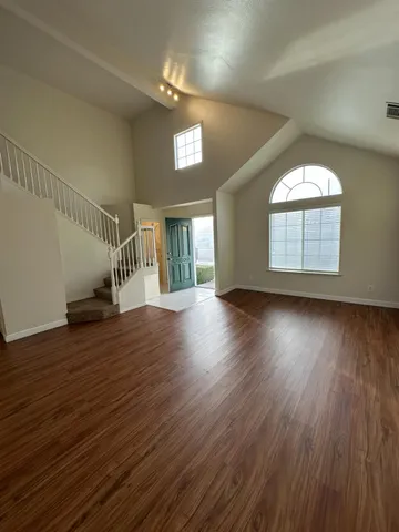 $2,300 | 273 West Cromwell Avenue, Clovis, CA 93611