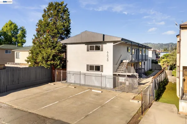 $1,598,000 | 6628 Helen Court, Oakland, CA 94608