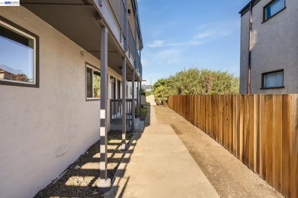 $1,598,000 | 6628 Helen Court, Oakland, CA 94608