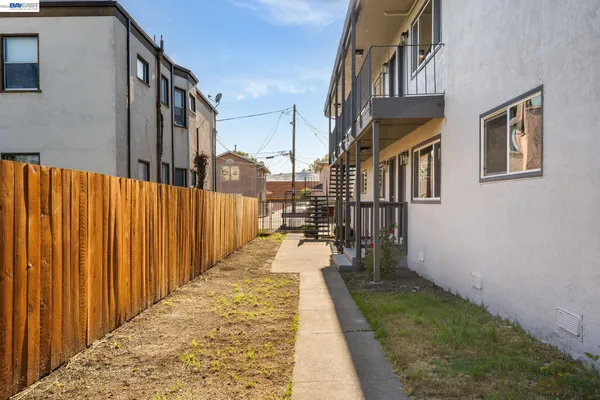 $1,598,000 | 6628 Helen Court, Oakland, CA 94608