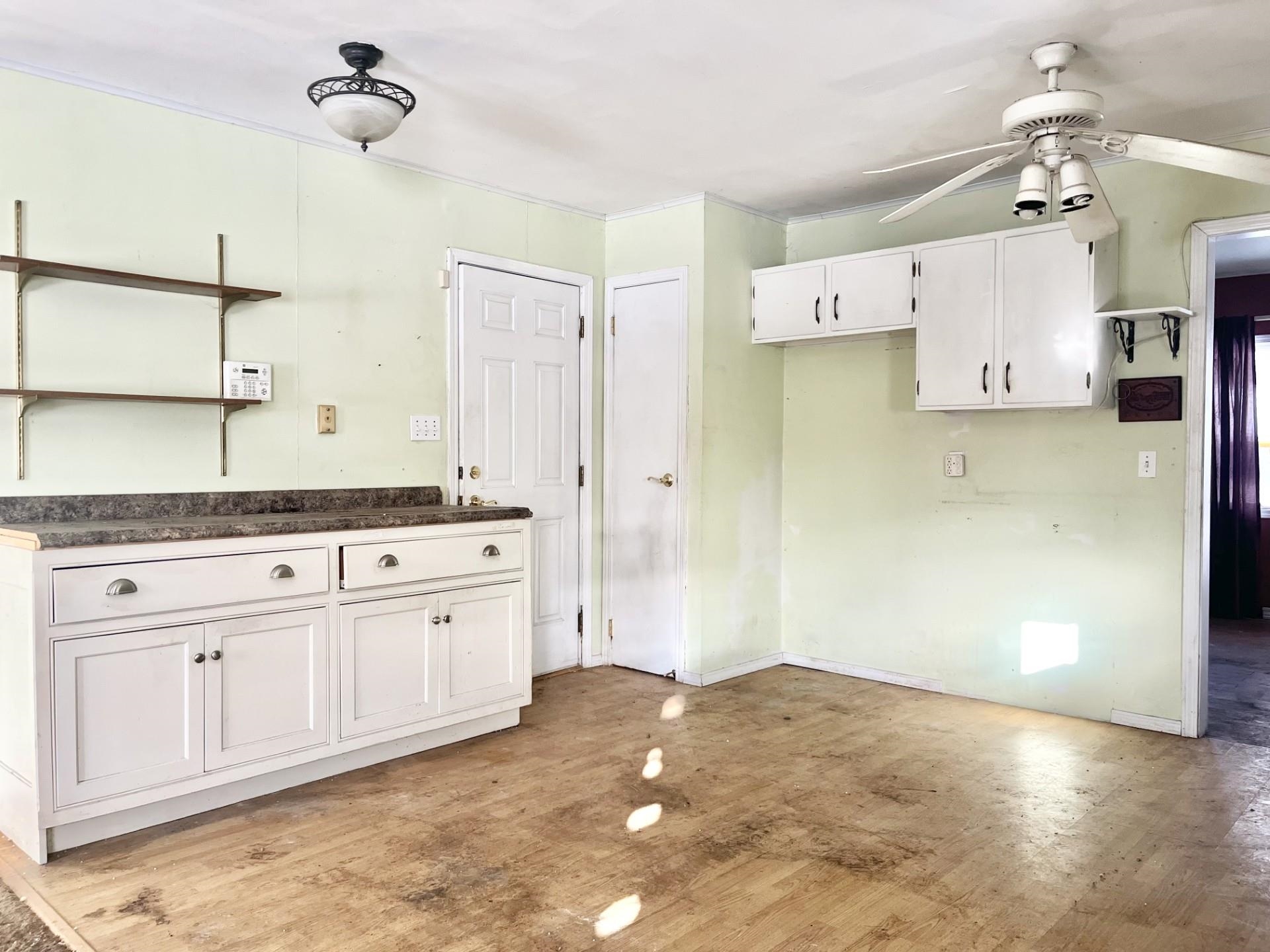 4621 Dutchess Lane Fort Wayne, IN 46835 - Photo 8 of 24