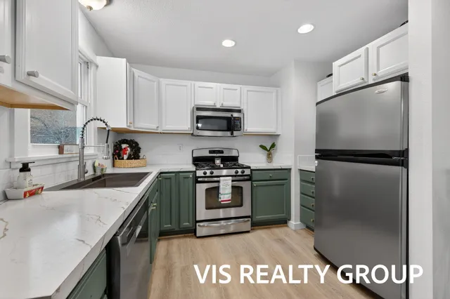 $349,900 | 19210 Glendale Circle, Spring Lake, MI 49456