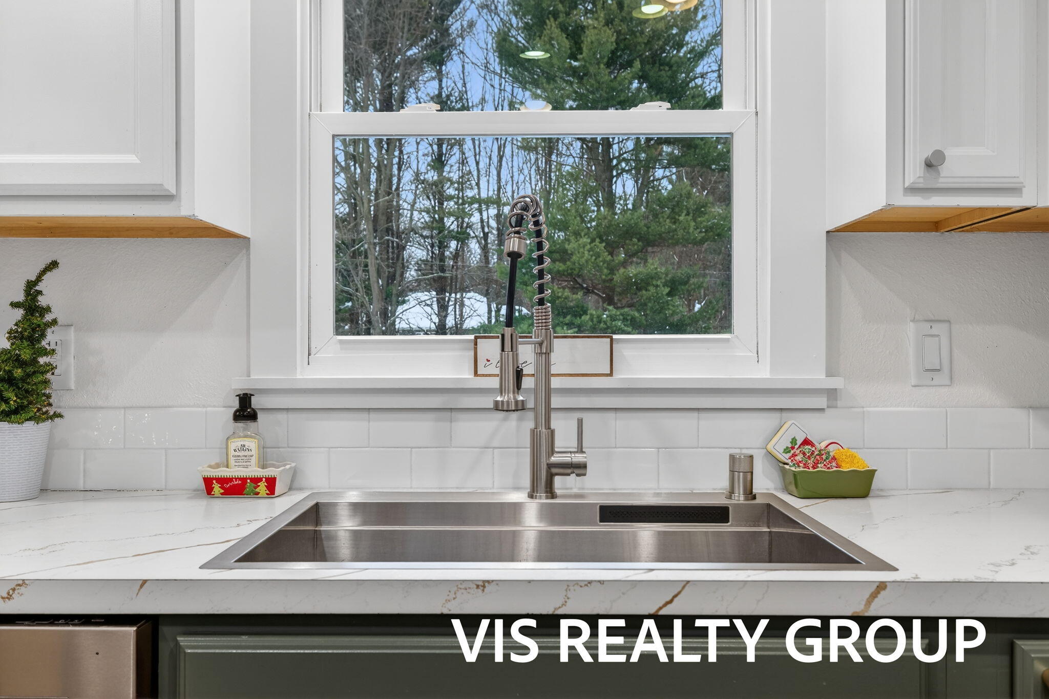 19210 Glendale Circle Spring Lake, MI 49456 - Photo 24 of 66 26-web-or-mls-2R9A0824