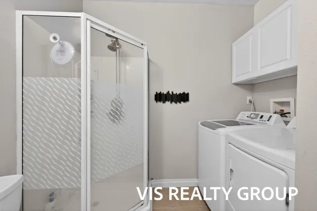 $339,900 | 19210 Glendale Circle, Spring Lake, MI 49456