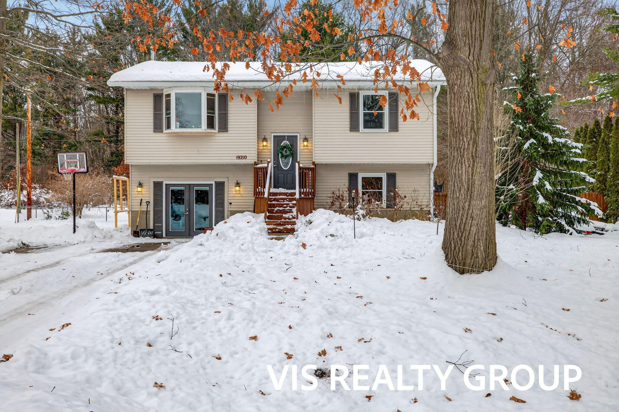 19210 Glendale Circle Spring Lake, MI 49456 - Photo 63 of 66 15-web-or-mls-2R9A0760