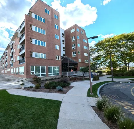 $370,000 | 154 Lynnway, Unit 401, Lynn, MA 01902