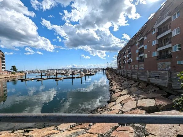 $370,000 | 154 Lynnway, Unit 401, Lynn, MA 01902