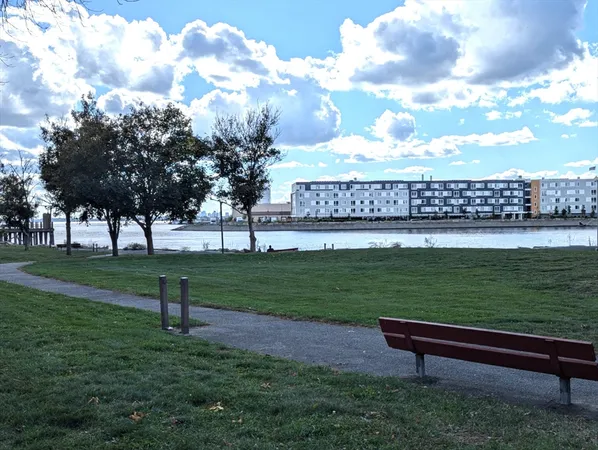 $370,000 | 154 Lynnway, Unit 401, Lynn, MA 01902