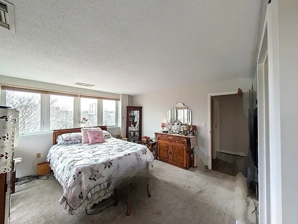 $370,000 | 154 Lynnway, Unit 401, Lynn, MA 01902