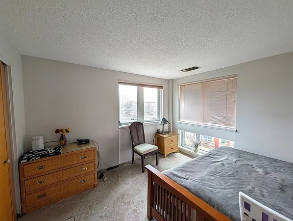 $370,000 | 154 Lynnway, Unit 401, Lynn, MA 01902